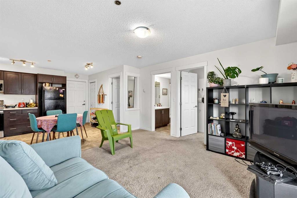 Picture for 3311, 279 Copperpond Common SE