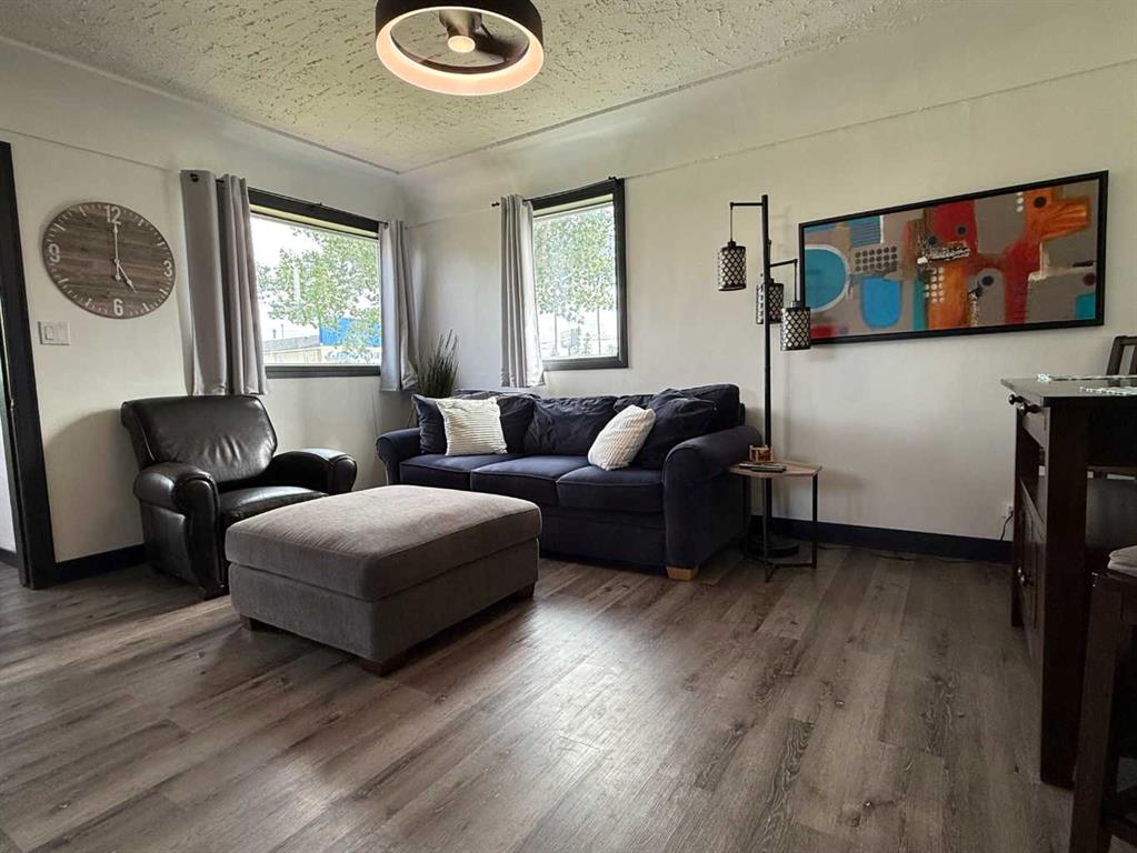 Picture for 209 1 Street N
