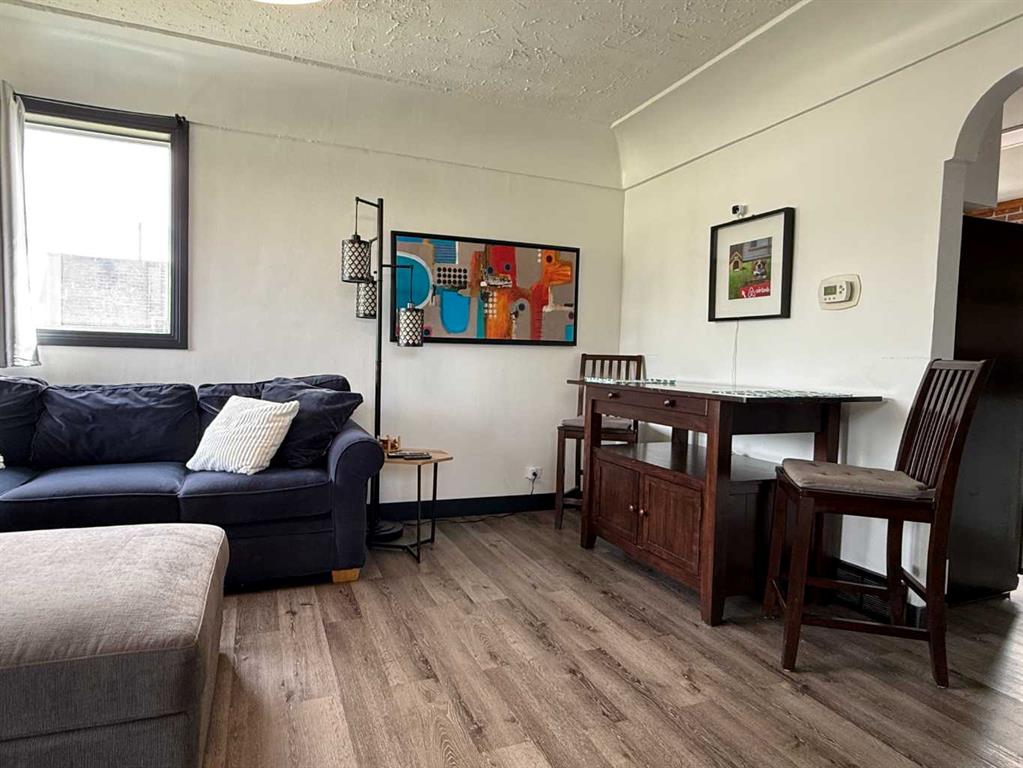 Picture for 209 1 Street N