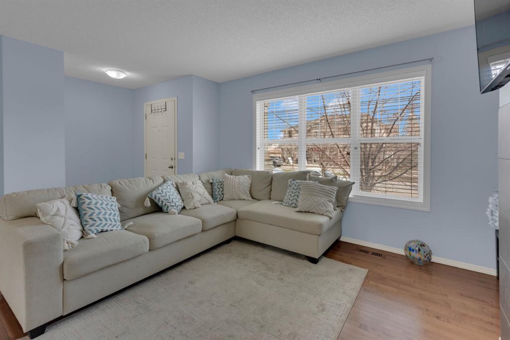 Picture for 273 Eversyde Boulevard SW