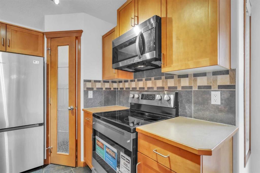 Picture for 141 Cramond Close SE