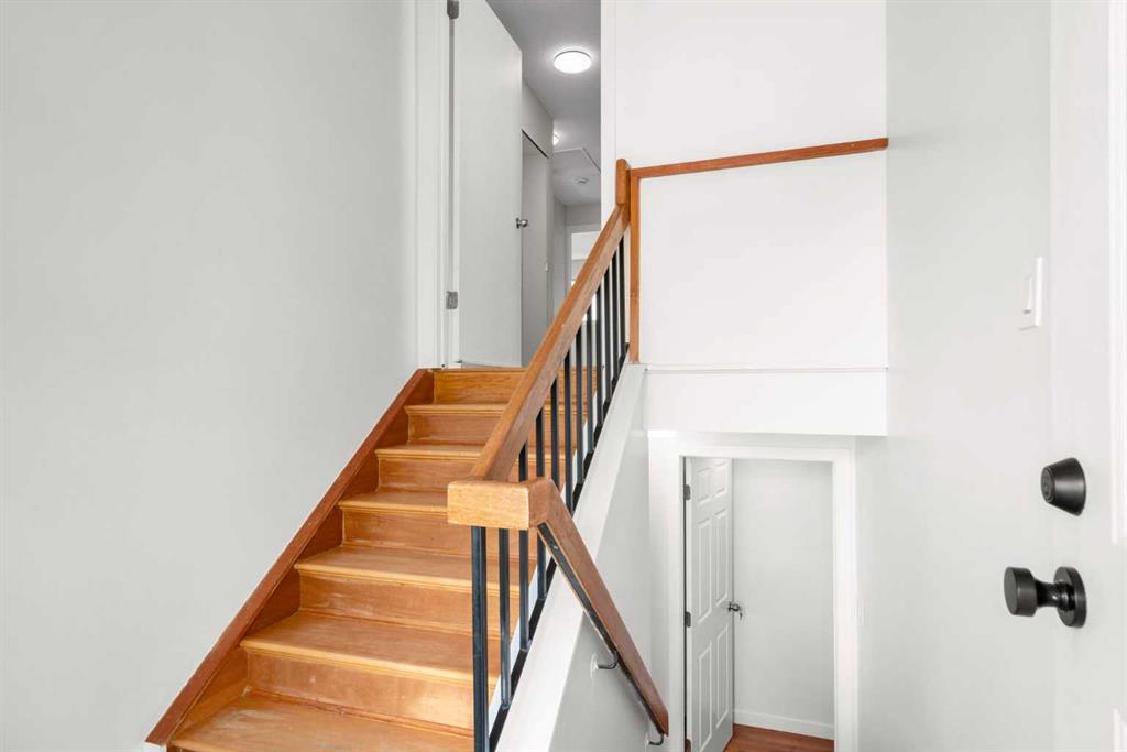 Picture for 124 Bergen Crescent NW