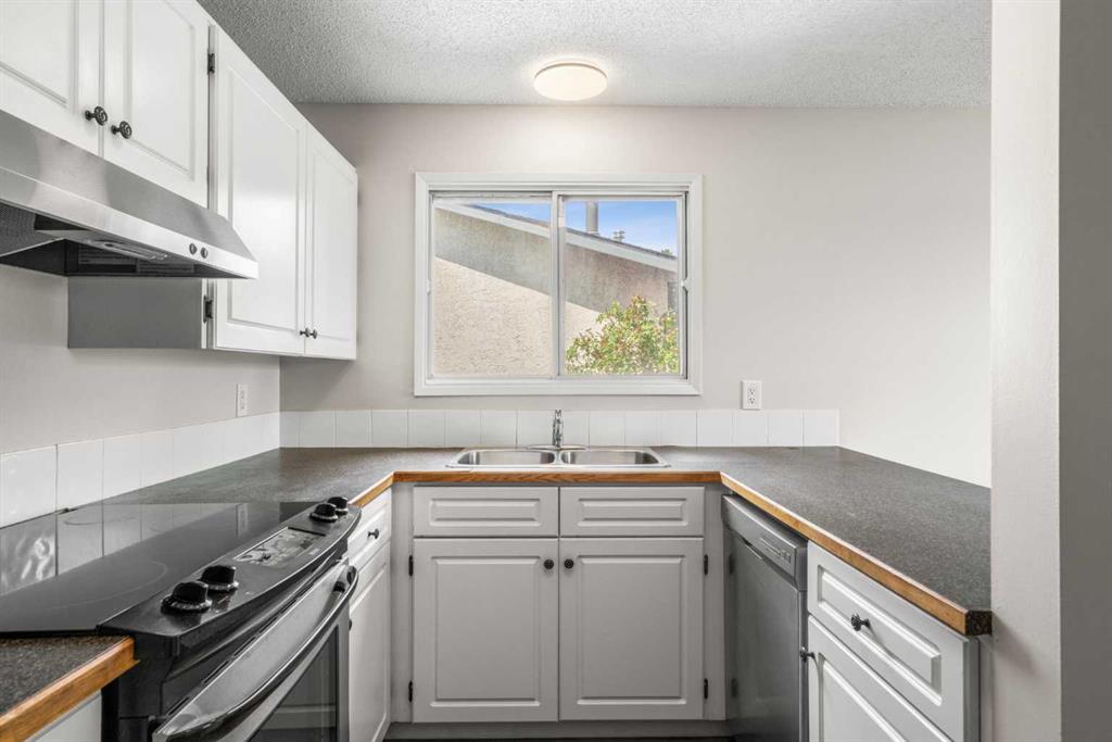 Picture for 124 Bergen Crescent NW