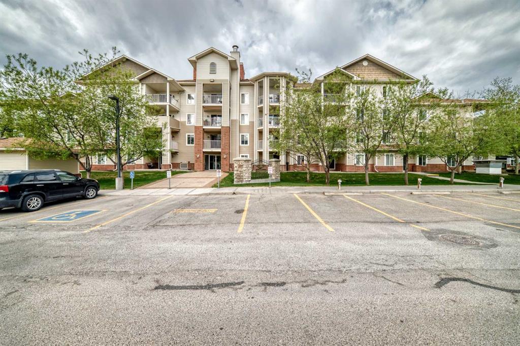 Picture for 406, 16 Country Village Bay NE