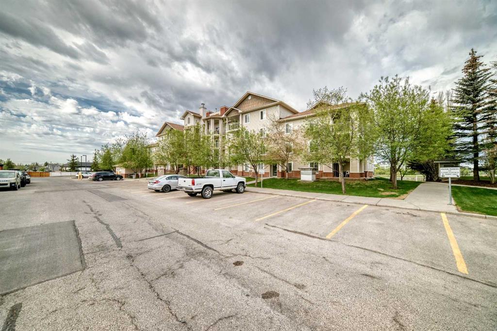 Picture for 406, 16 Country Village Bay NE