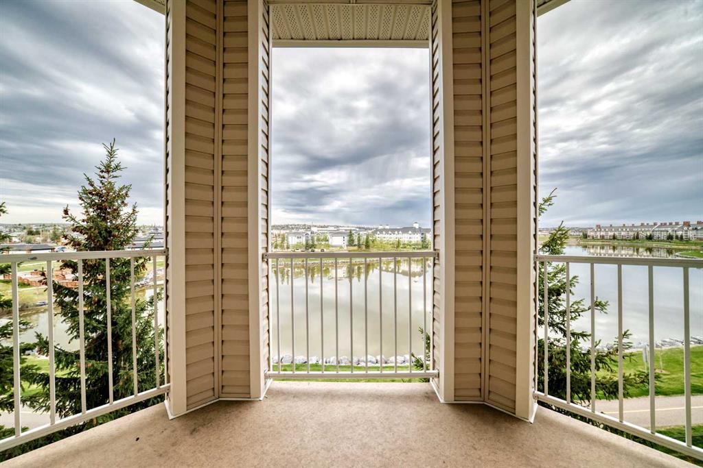 Picture for 406, 16 Country Village Bay NE