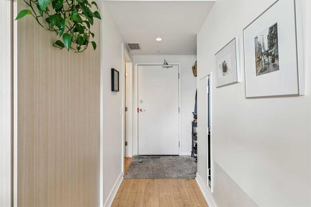 Picture for 1205, 10 Brentwood Common NW