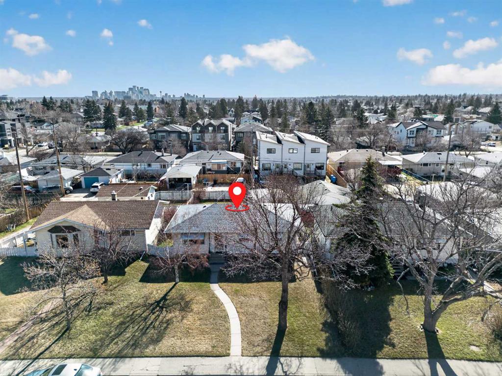 Picture for 2416 38 Street SW