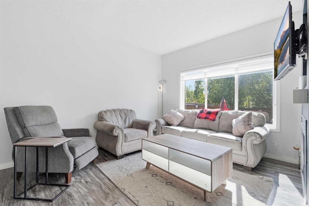 Picture for 17 Mahogany Terrace SE