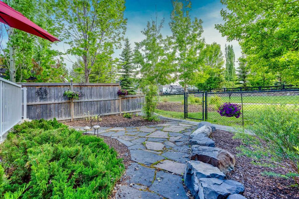 Picture for 67 Silverado Ridge Crescent SW