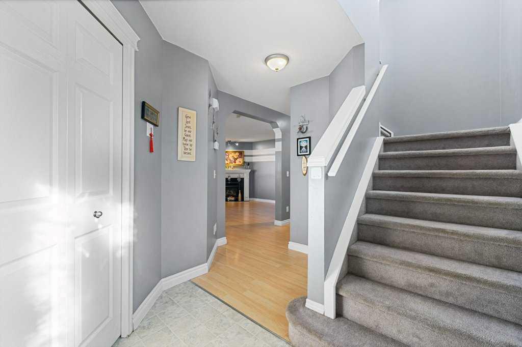 Picture for 149 Martinvalley Crescent NE