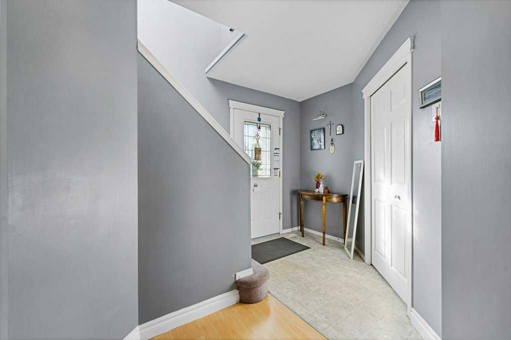 Picture for 149 Martinvalley Crescent NE