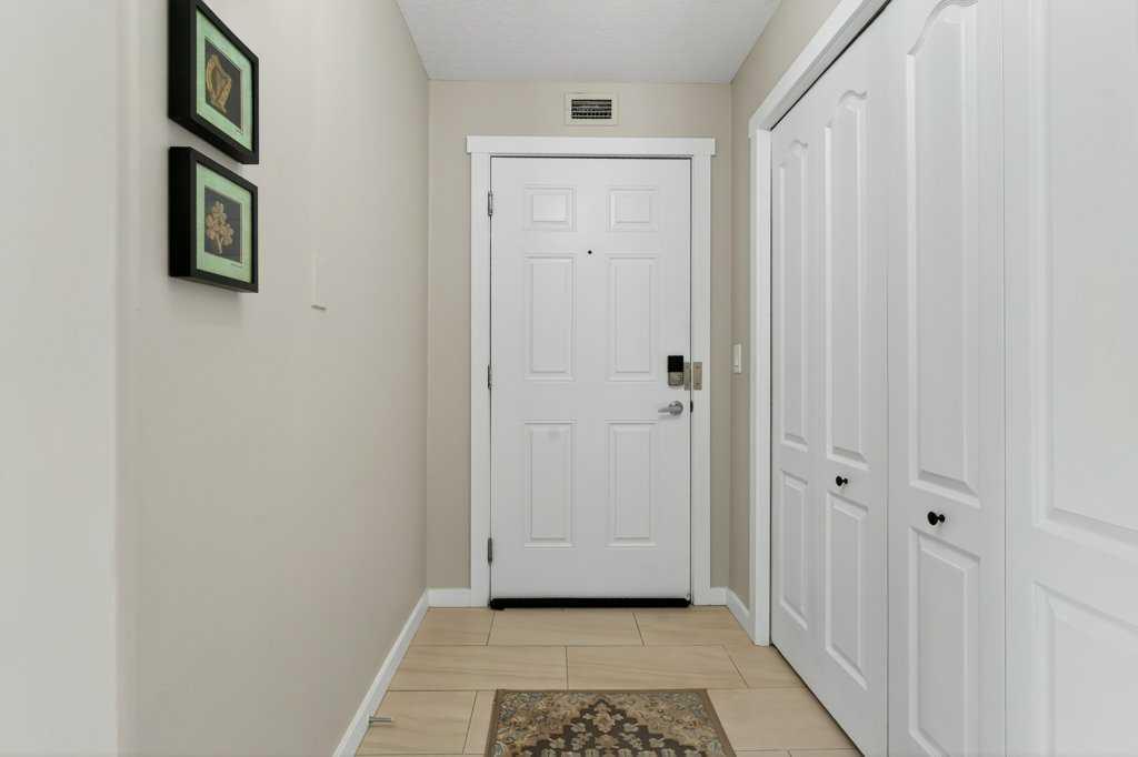 Picture for 305, 141 Mountain Street 