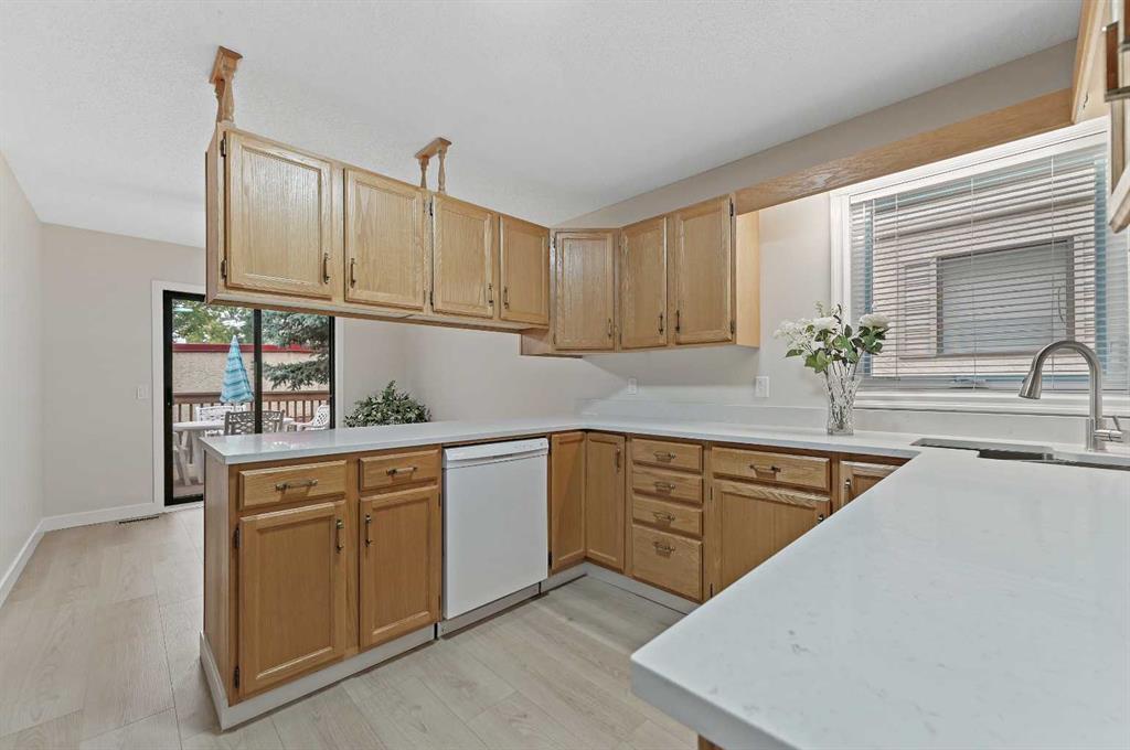 Picture for 22 Sandarac Circle NW