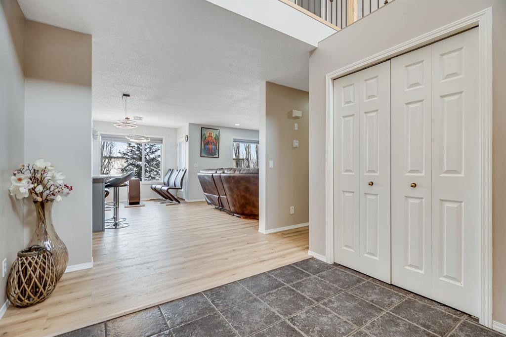 Picture for 104 Cove Crescent 