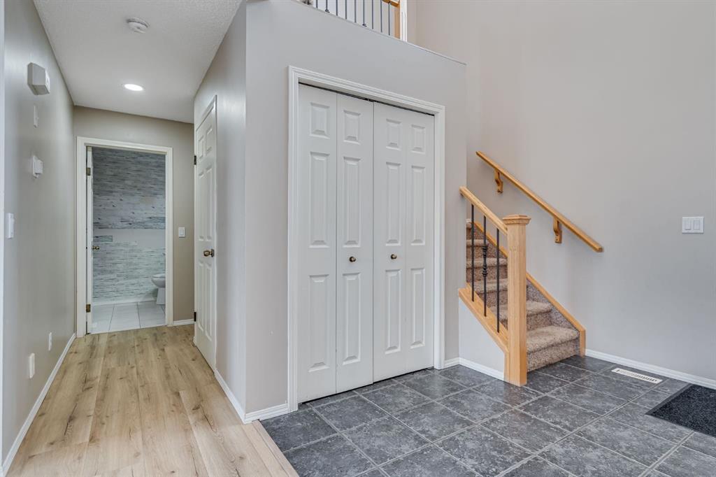 Picture for 104 Cove Crescent 