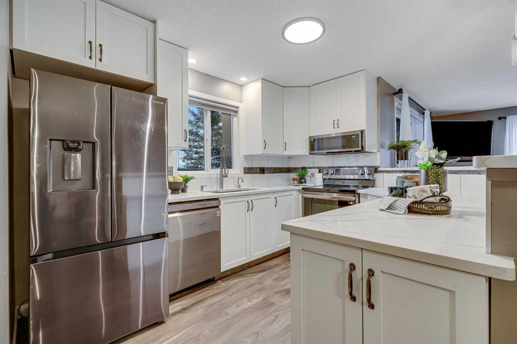 Picture for 8128, 304 Mackenzie Way SW