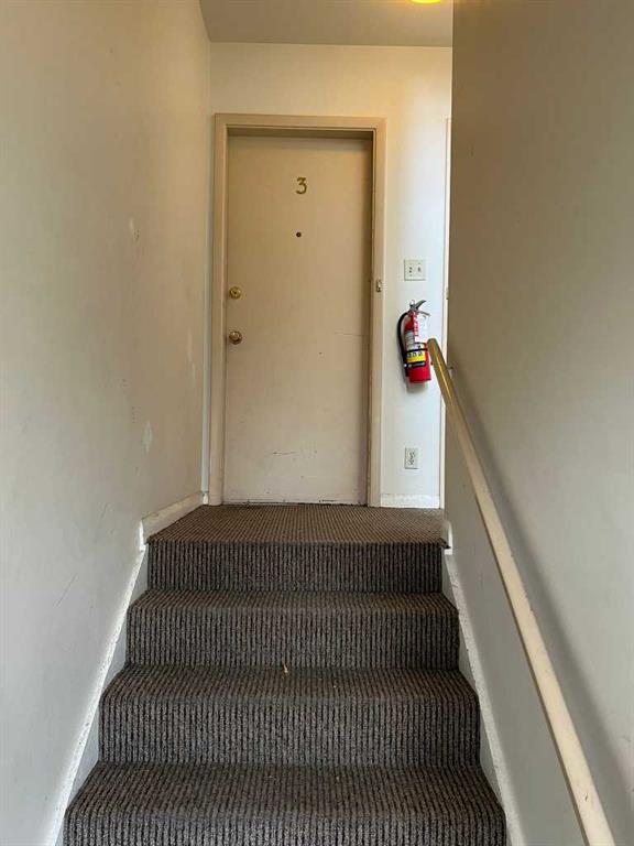 Picture for 3, 2315 17A Street SW