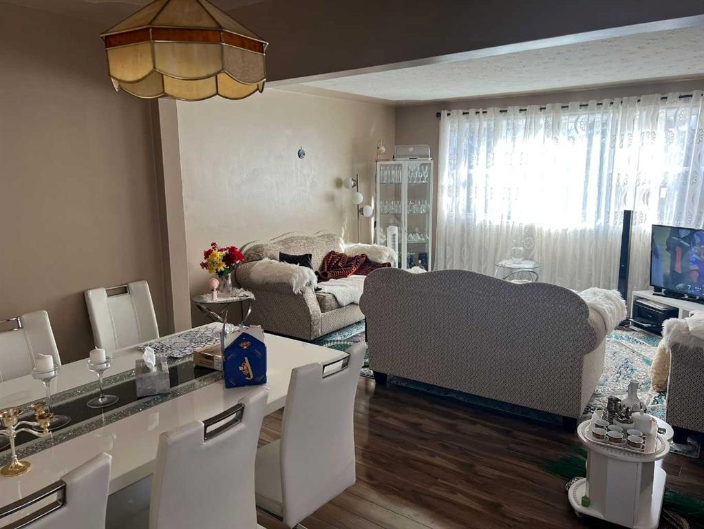 Picture for 3, 2315 17A Street SW