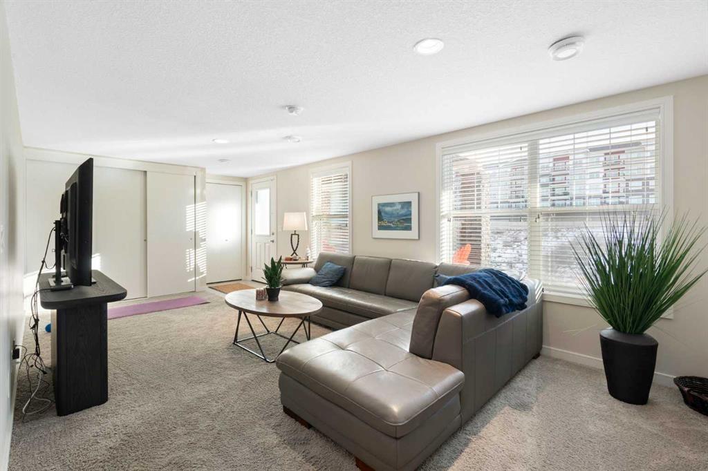 Picture for 78 Nolan Hill Heights NW