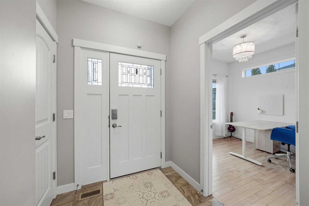 Picture for 136 Wildrose Crescent 