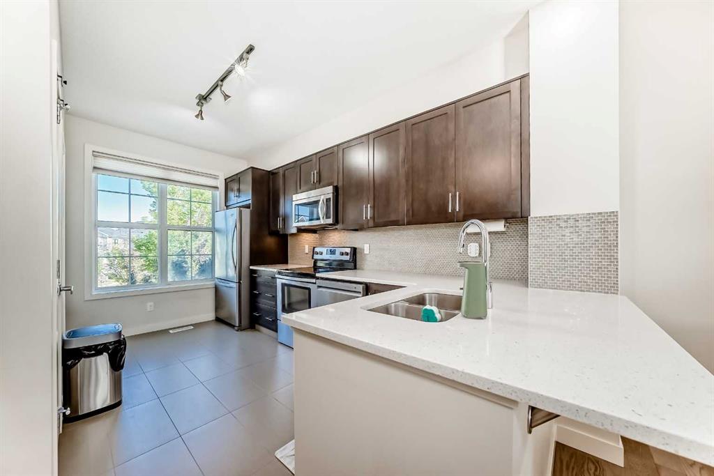 Picture for 84 Sherwood Row NW