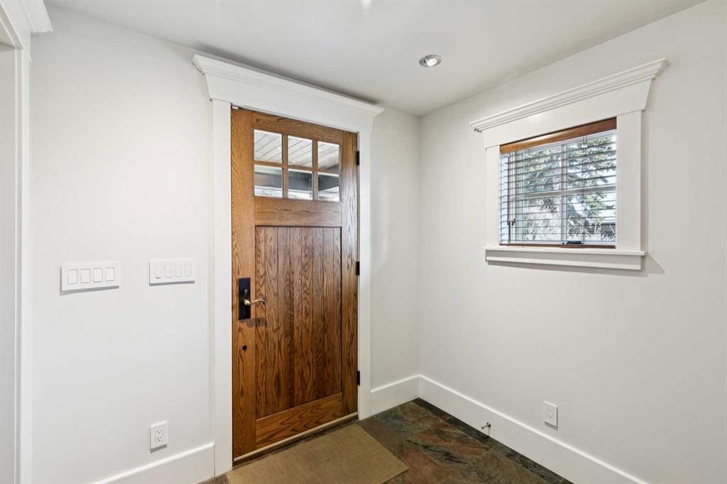 Picture for 2809 8 Street SW