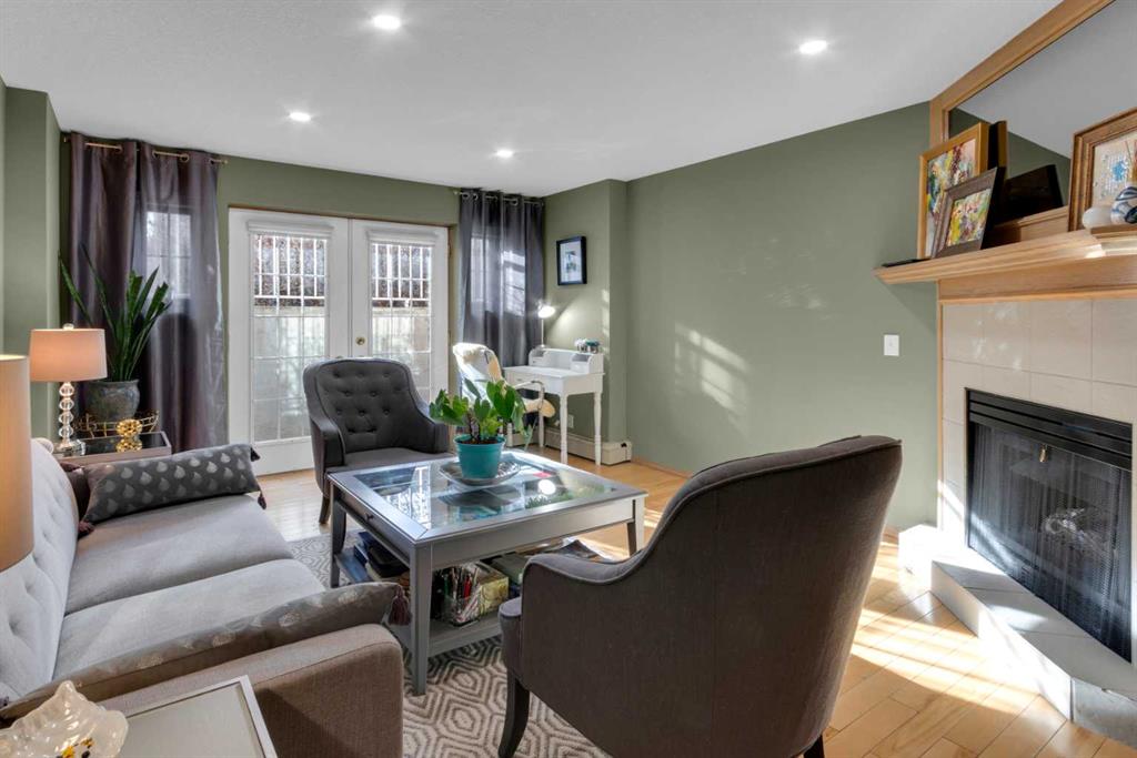 Picture for 3, 124 19 Avenue NE