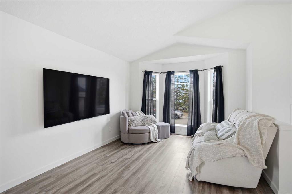 Picture for 113 Mt Lorette Place SE