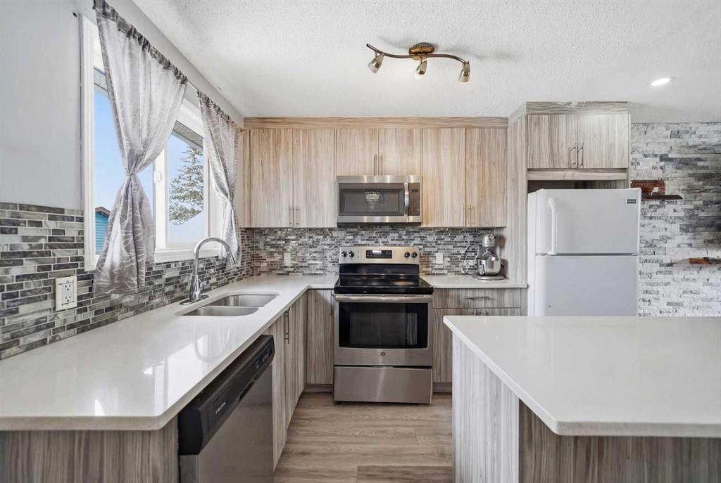 Picture for 72 Falchurch Road NE