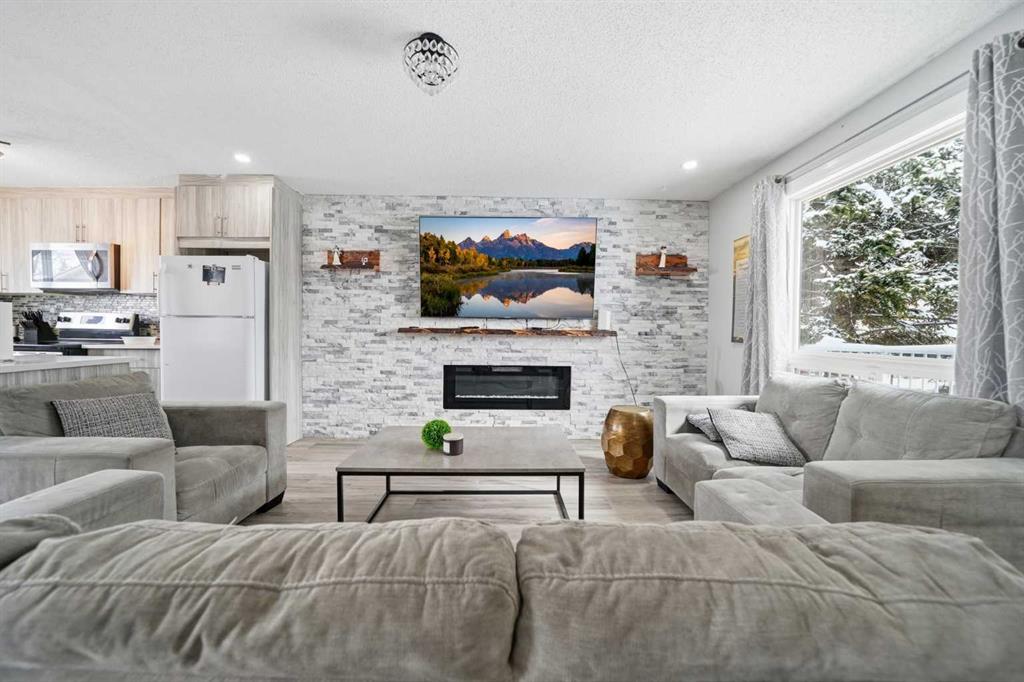 Picture for 72 Falchurch Road NE