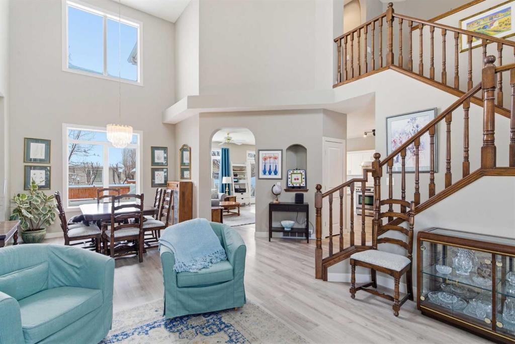 Picture for 206 Sierra Nevada Close SW