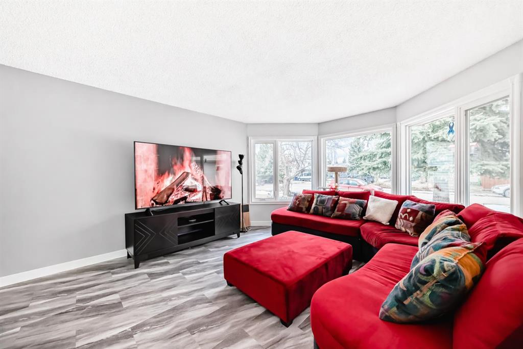 Picture for 7 Sunset Crescent 