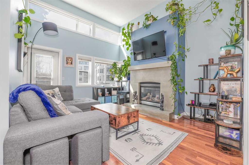 Picture for 402, 1828 14 Street SW