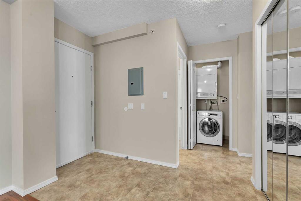 Picture for 1518, 1111 6 Avenue SW