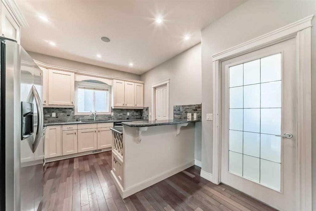 Picture for 1444 40 Street SW