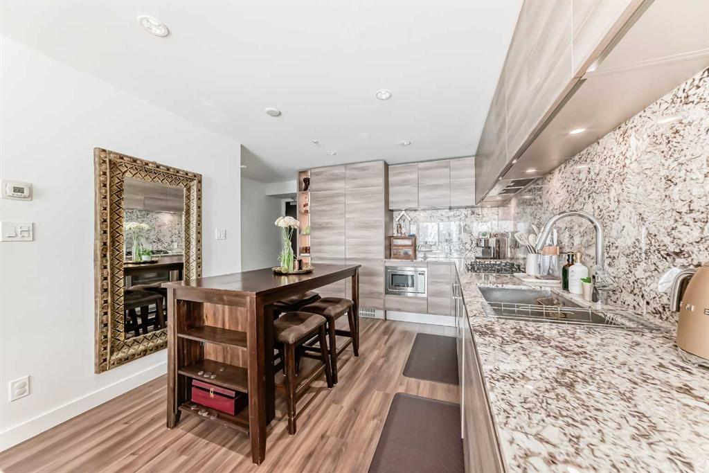 Picture for 2205, 310 12 Avenue SW