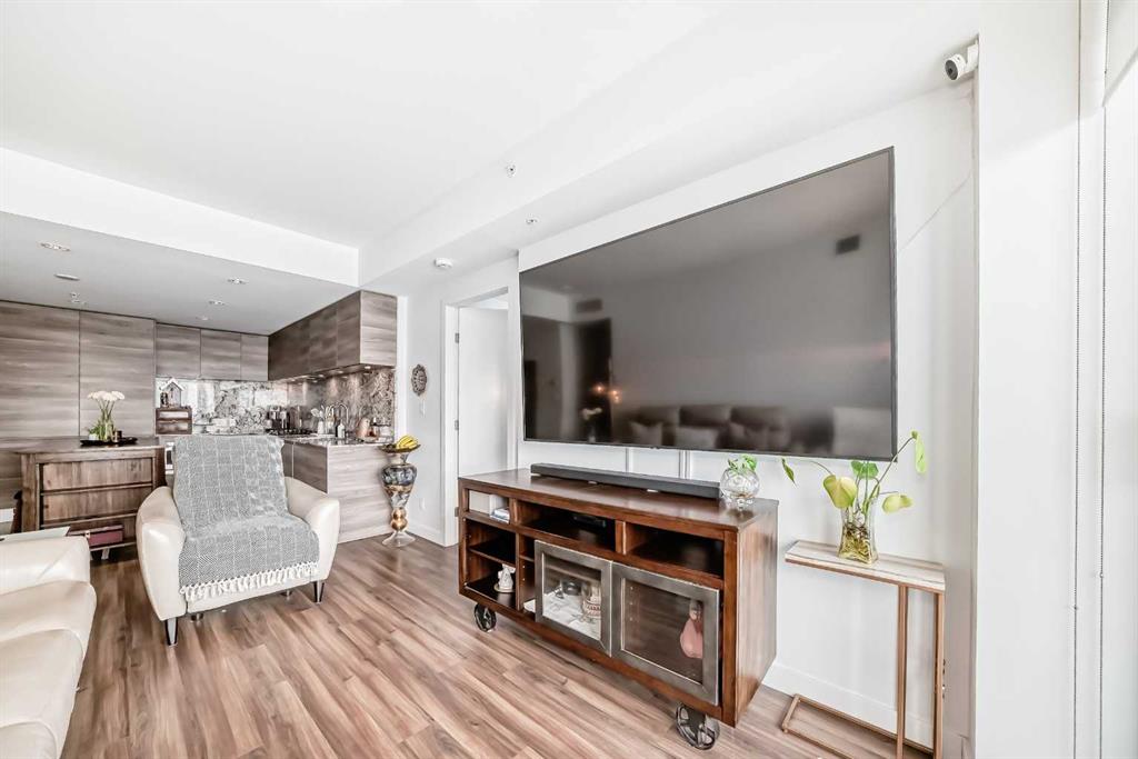 Picture for 2205, 310 12 Avenue SW