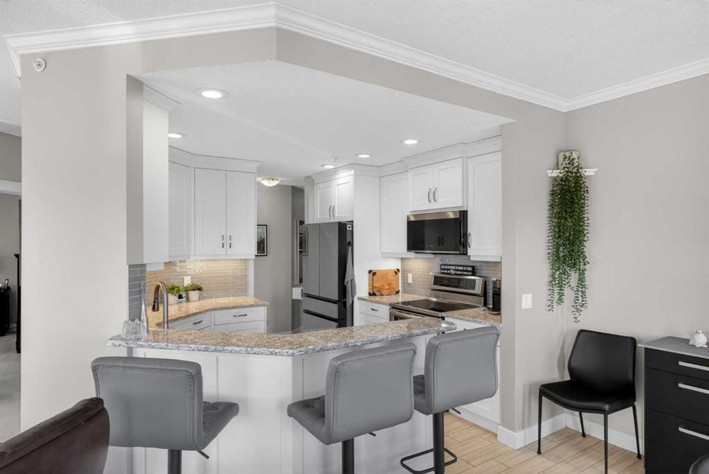 Picture for 202, 200 Patina Court SW