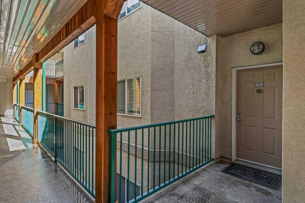 Picture for 211, 176 Kananaskis Way 