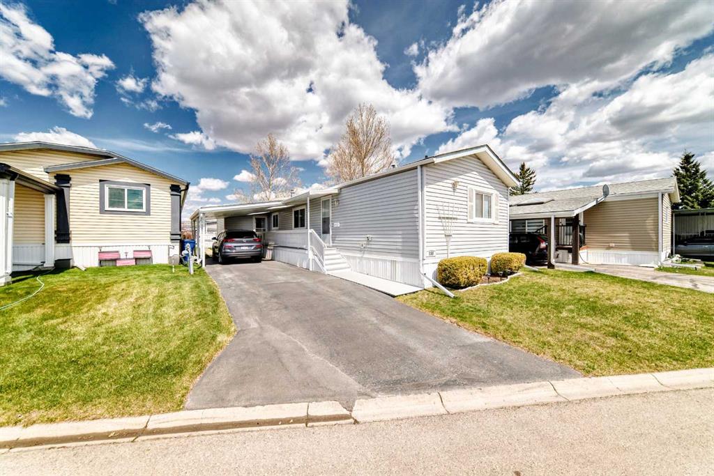 Picture for 138, 99 Arbour Lake Road NW