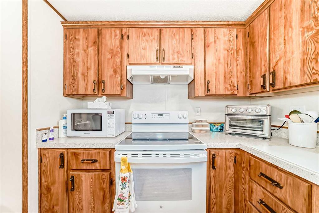 Picture for 138, 99 Arbour Lake Road NW