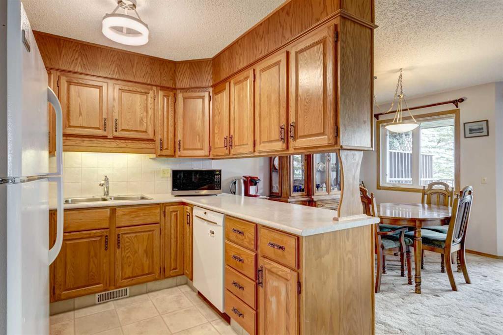 Picture for 30, 118 Strathcona Road SW
