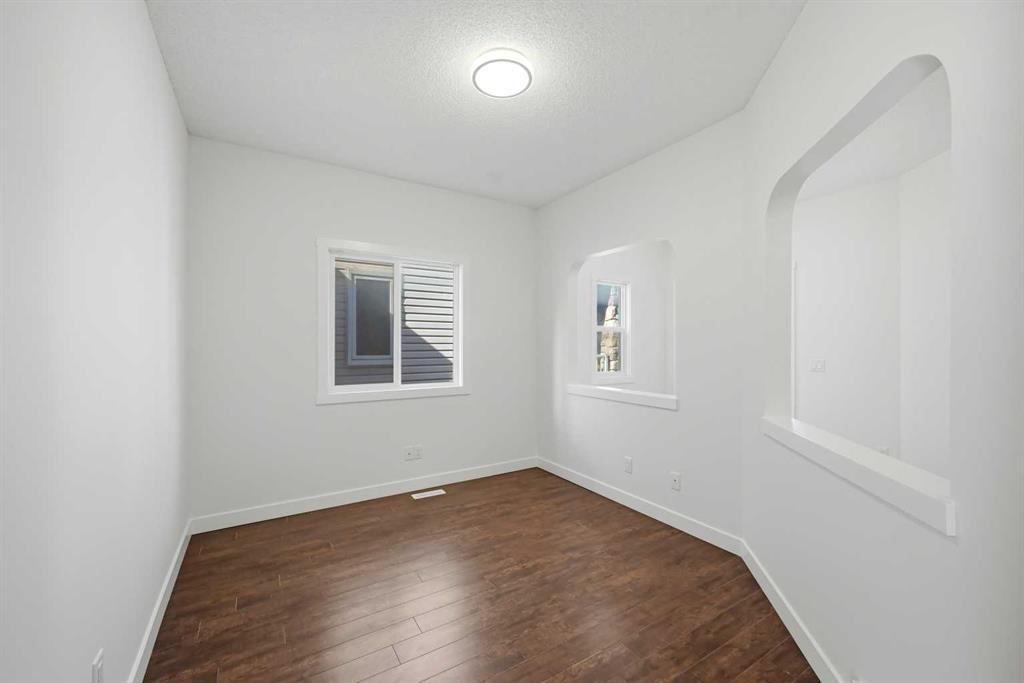 Picture for 88 Saddletree Close NE