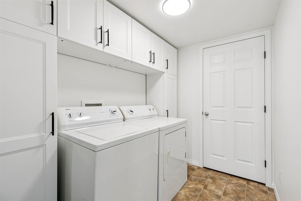 Picture for 321 Windstone Gardens SW