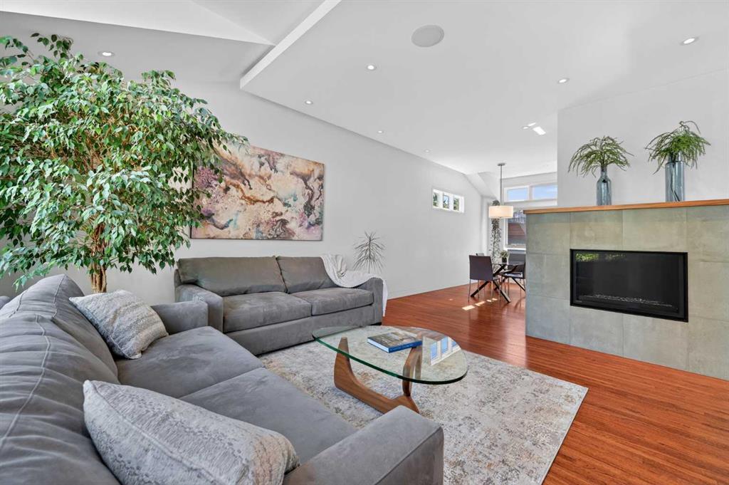Picture for 5119 Vallance Crescent NW
