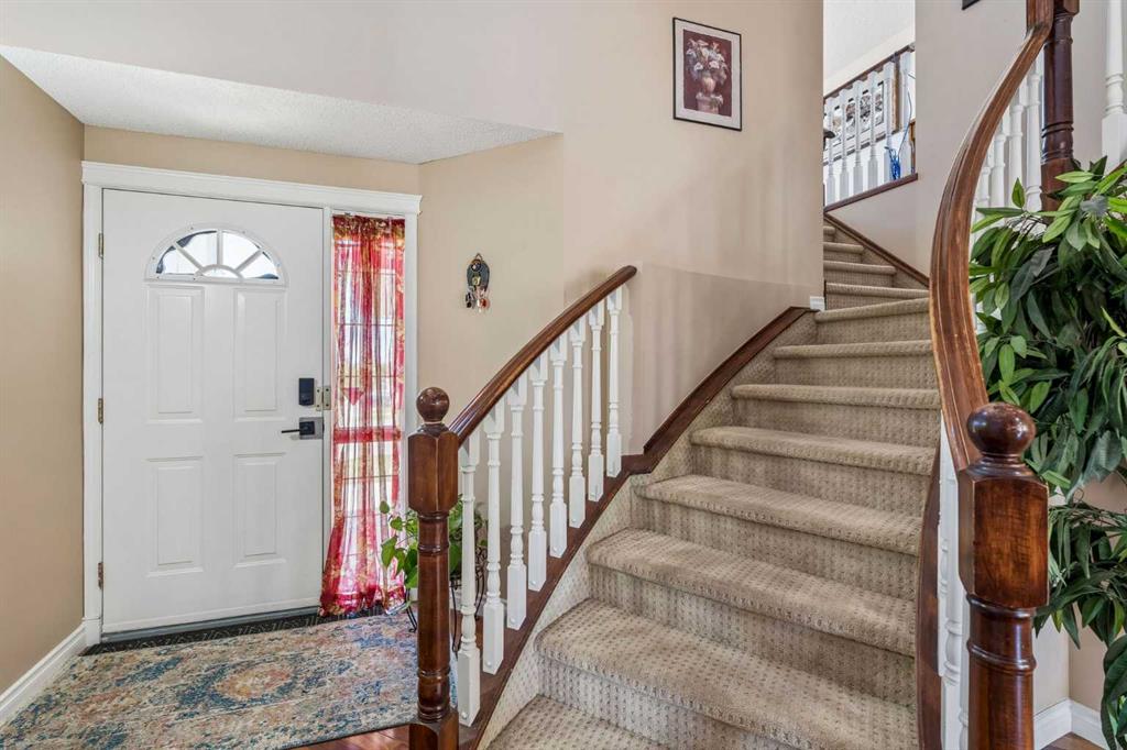 Picture for 86 Tuscany Ravine Road NW