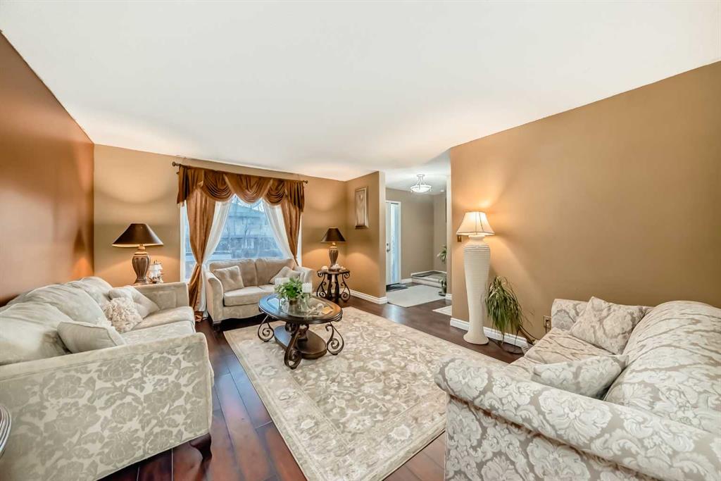 Picture for 3, 103 Pinehill Place NE