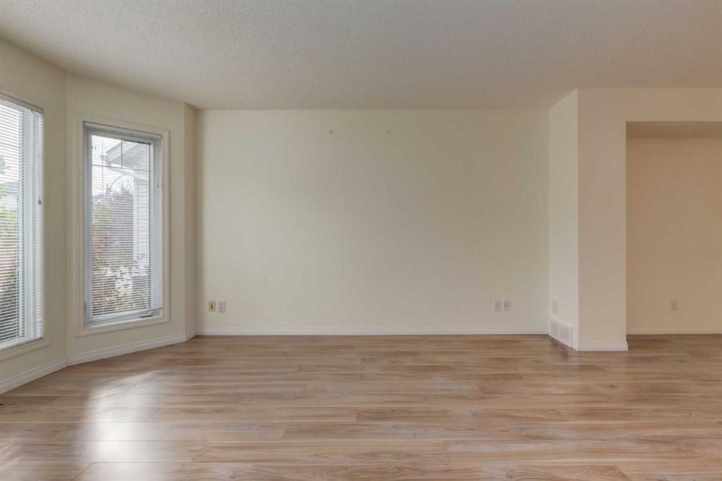 Picture for 167 Cramond Green SE