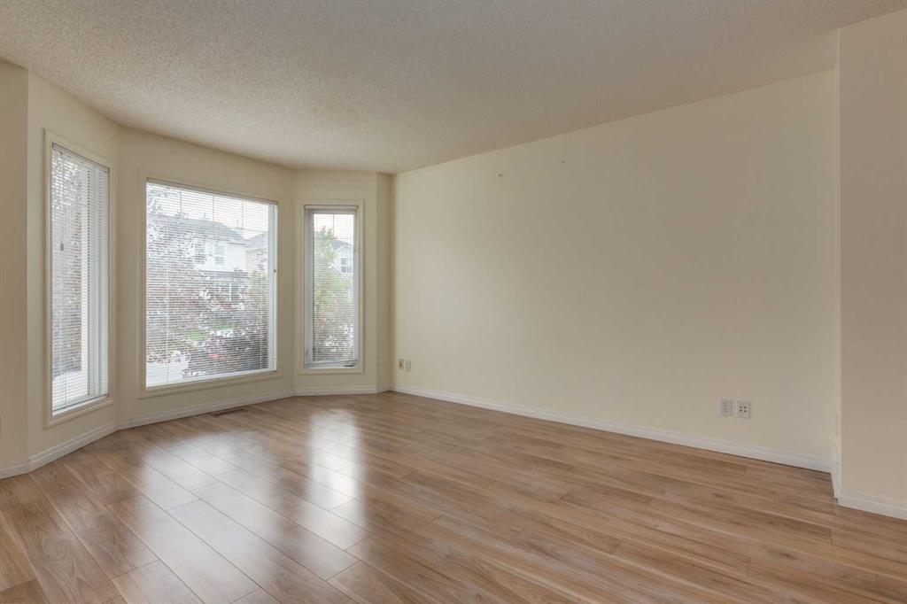 Picture for 167 Cramond Green SE